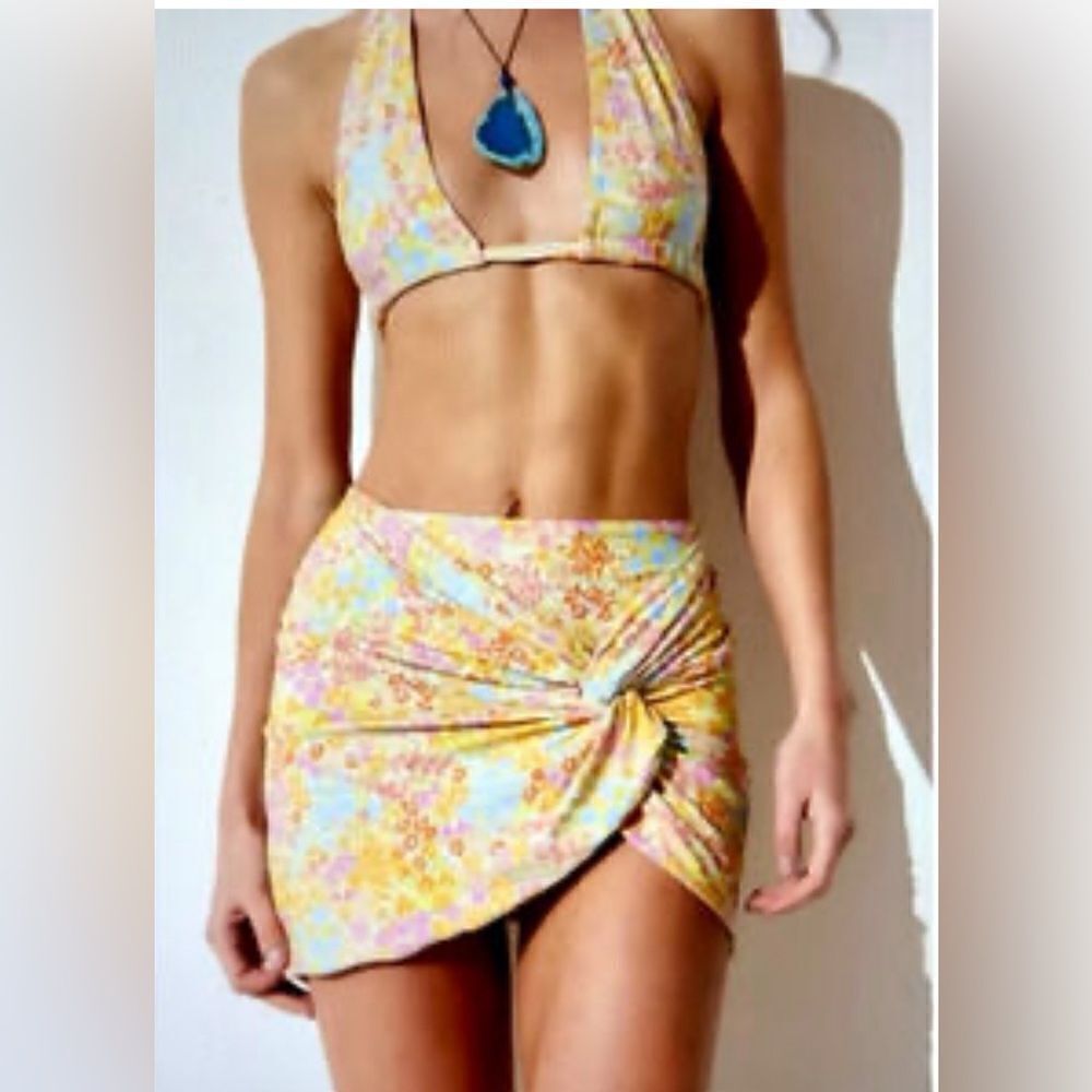 Stone Fox Swim Selma Sarong In Retro Pop Size XL. NWT